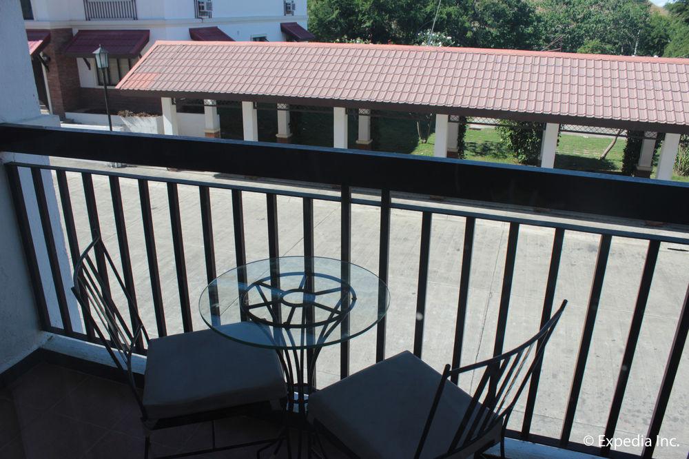 Ilocos Norte Hotel & Convention Center Laoag Buitenkant foto