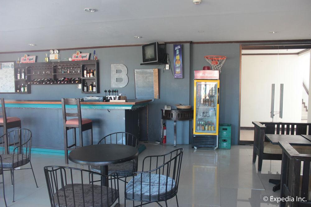 Ilocos Norte Hotel & Convention Center Laoag Buitenkant foto