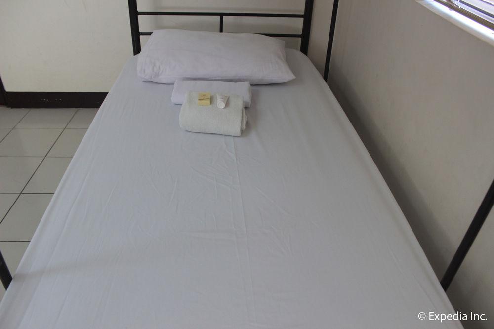 Ilocos Norte Hotel & Convention Center Laoag Buitenkant foto