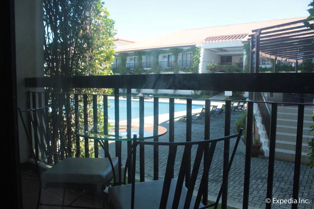 Ilocos Norte Hotel & Convention Center Laoag Buitenkant foto