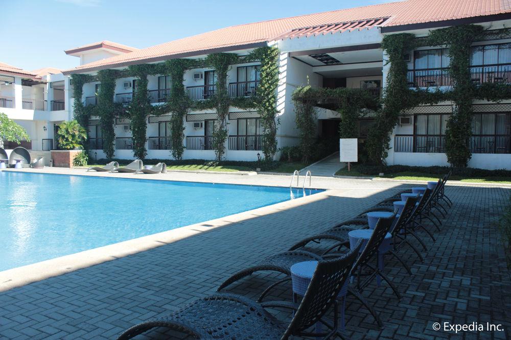 Ilocos Norte Hotel & Convention Center Laoag Buitenkant foto