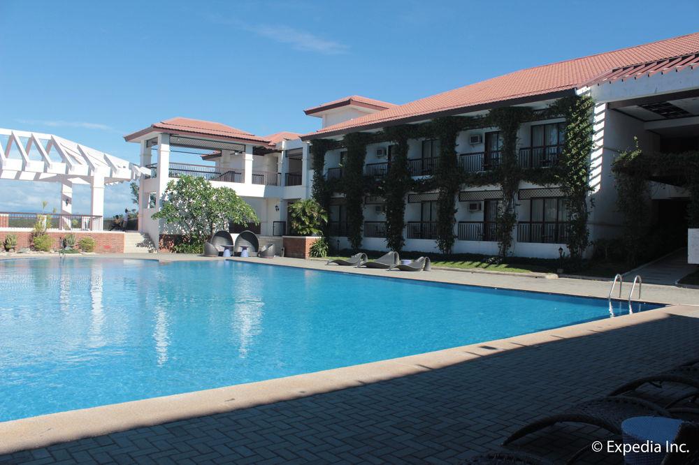 Ilocos Norte Hotel & Convention Center Laoag Buitenkant foto