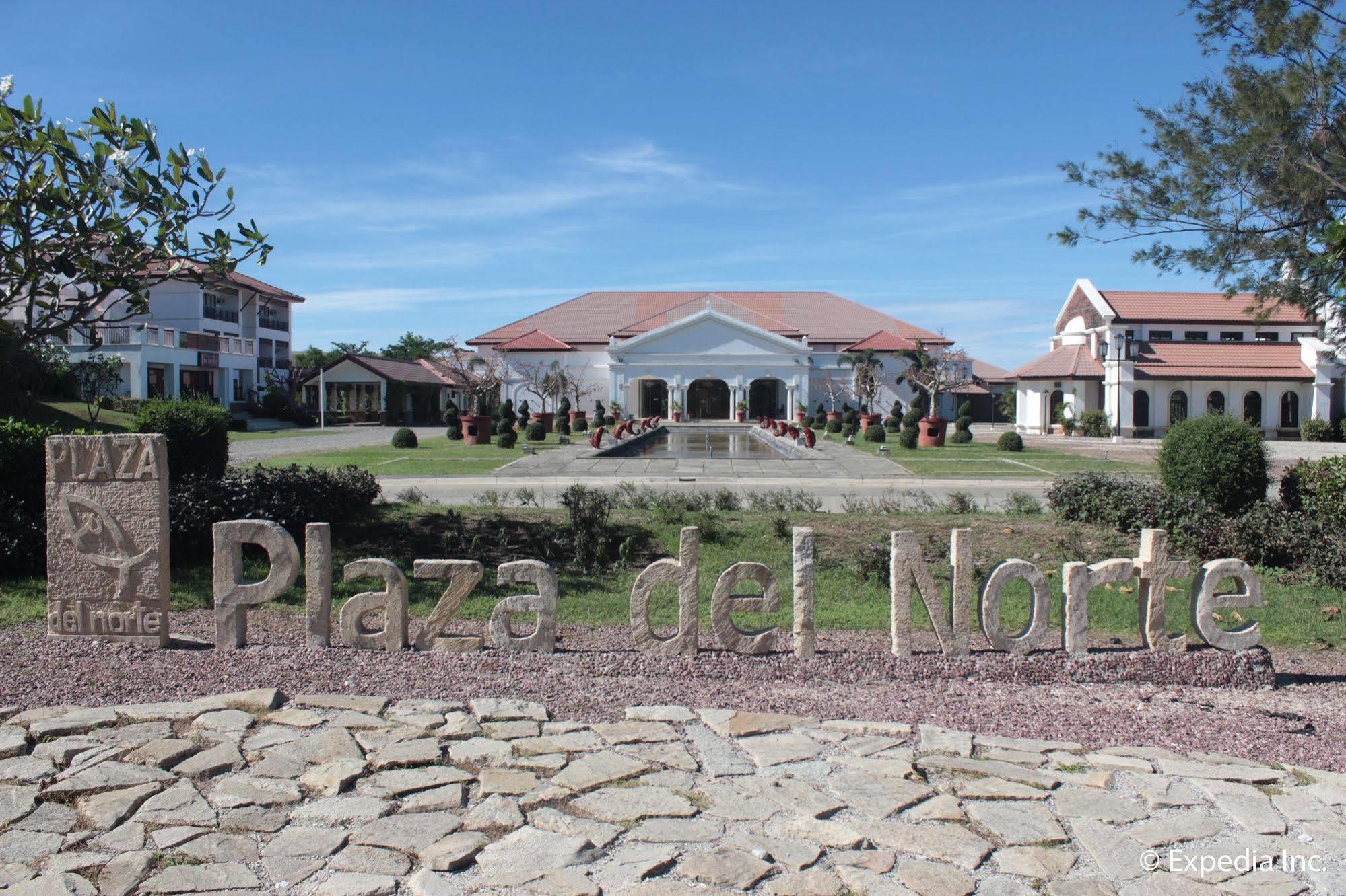 Ilocos Norte Hotel & Convention Center Laoag Buitenkant foto