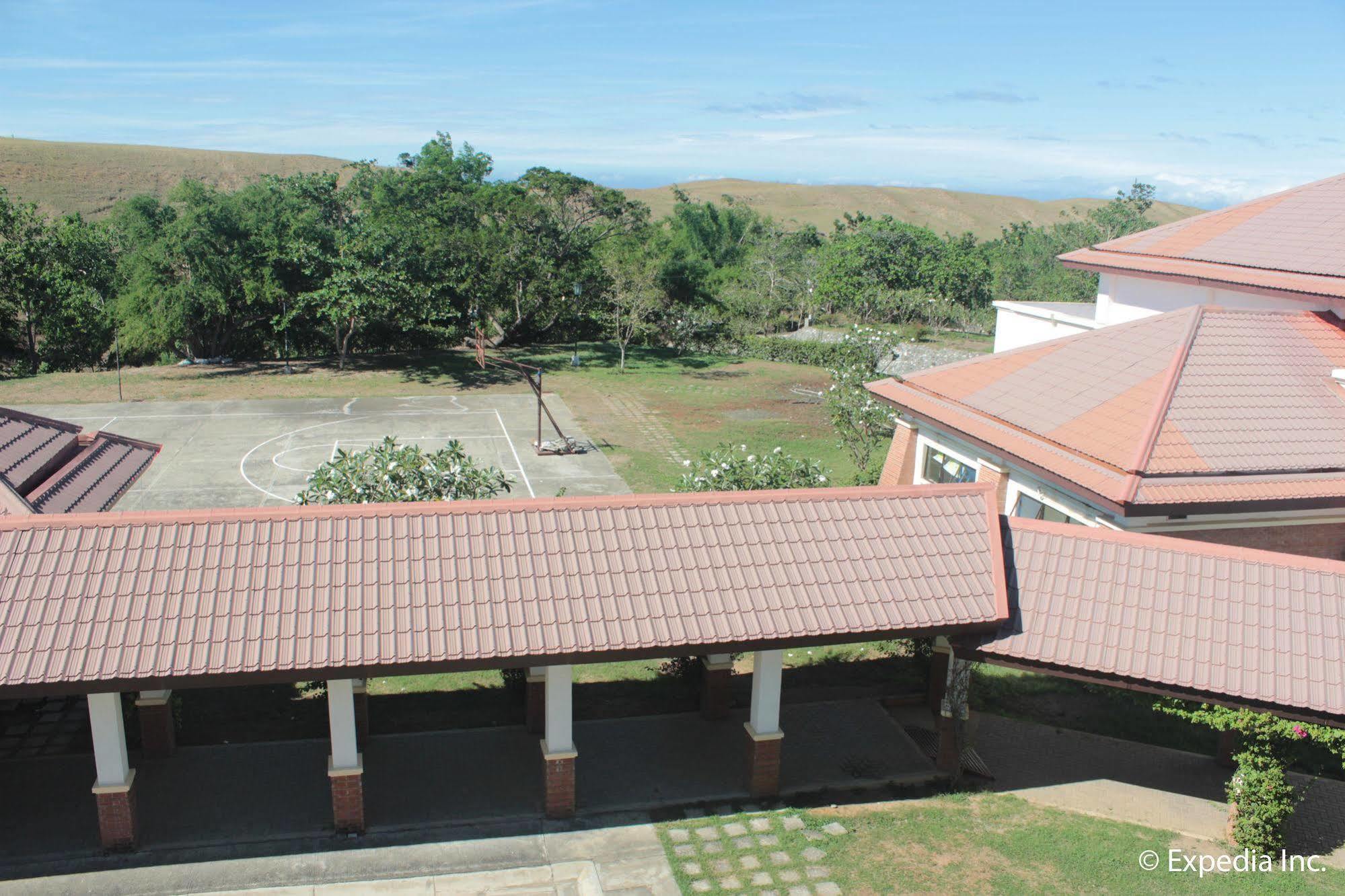 Ilocos Norte Hotel & Convention Center Laoag Buitenkant foto