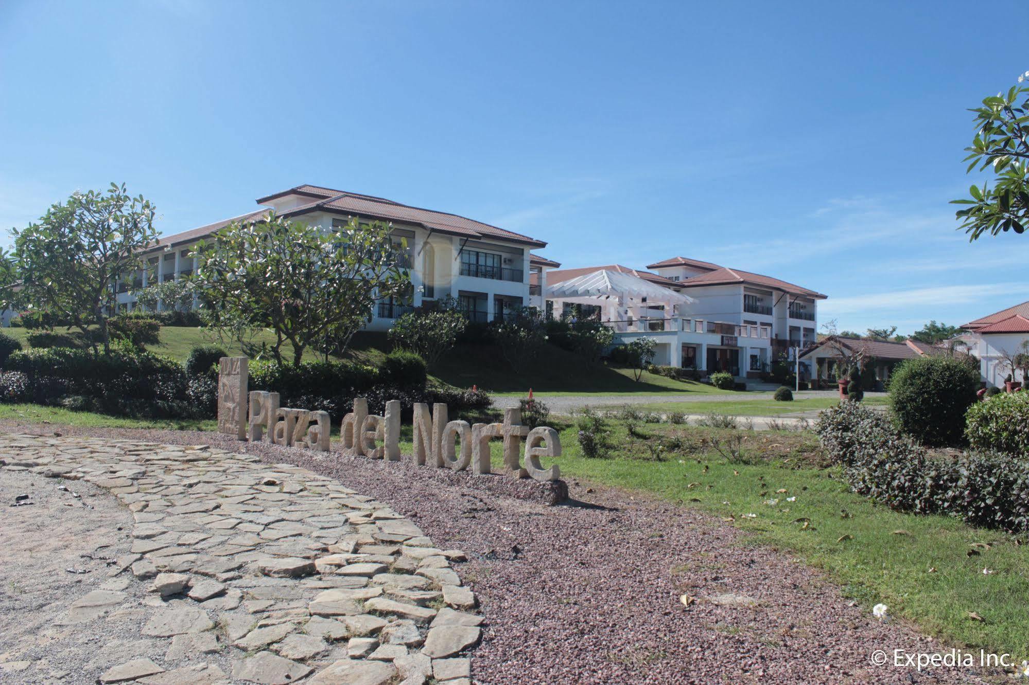 Ilocos Norte Hotel & Convention Center Laoag Buitenkant foto
